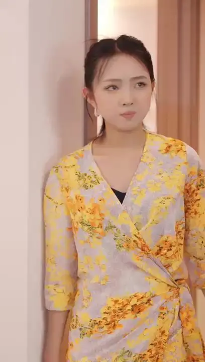 《美女上司的秘密》：职场潜规则？还是逆袭爽剧？揭秘升职加薪背后的真相！